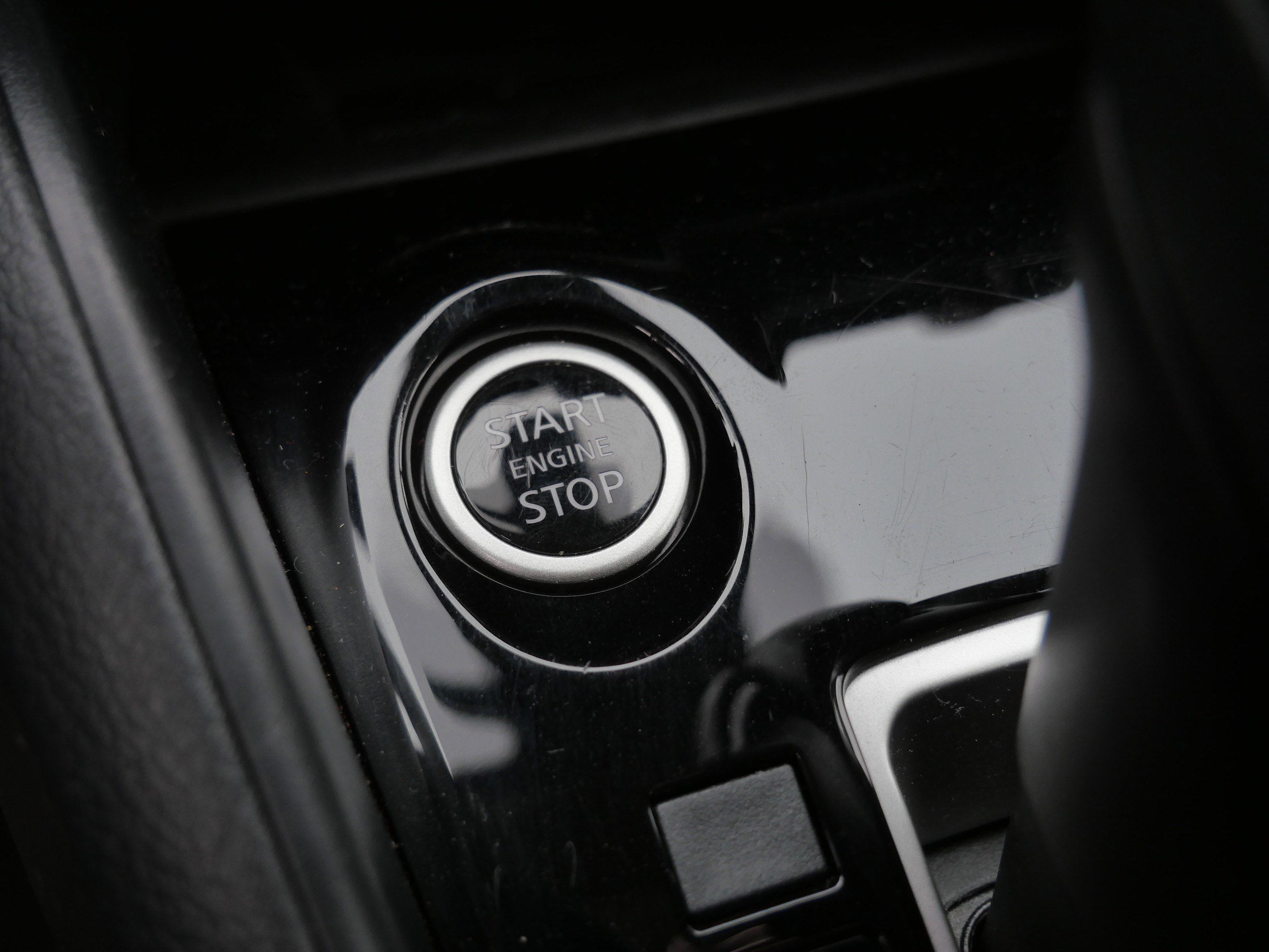 2025 Nissan Versa Sedan SV - Photo 29