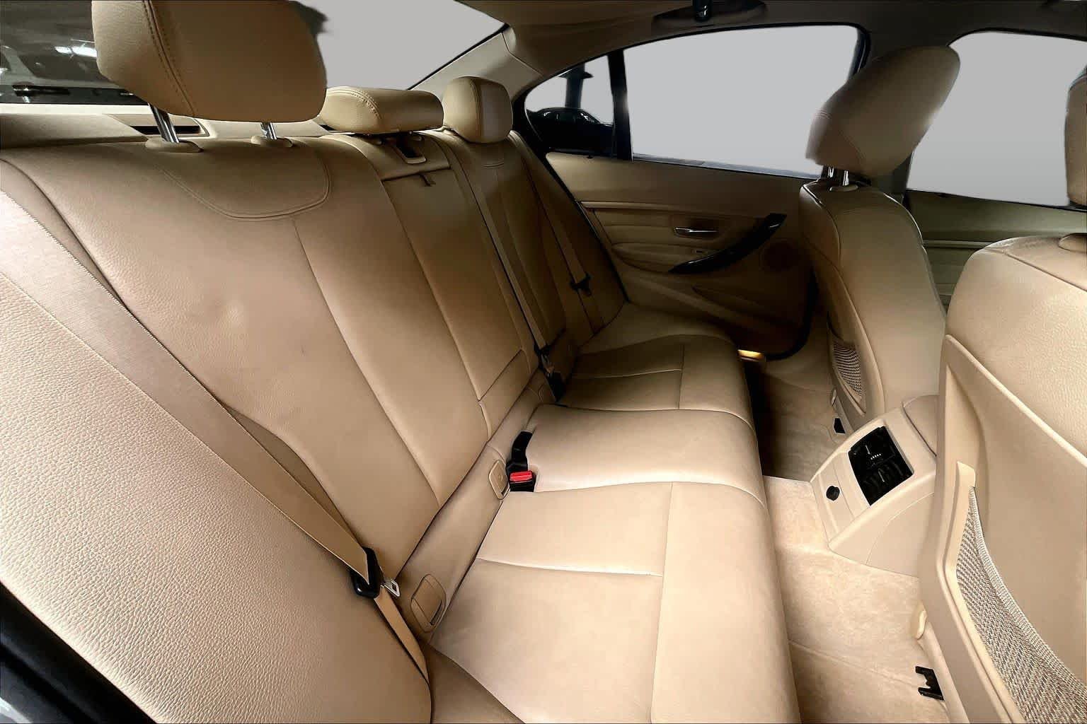 Used 2013 Alpine White BMW 328i image 19