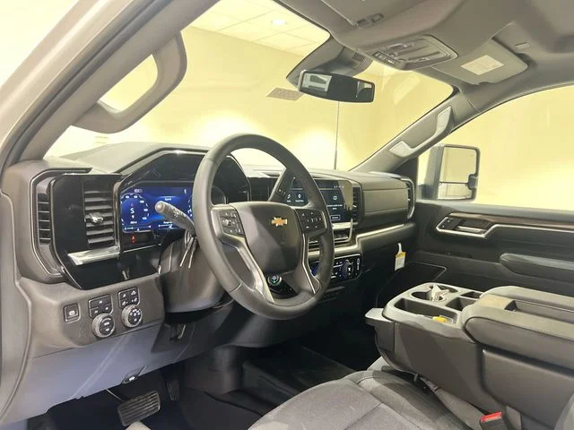 Used 2025 Summit White Chevrolet LT image 9