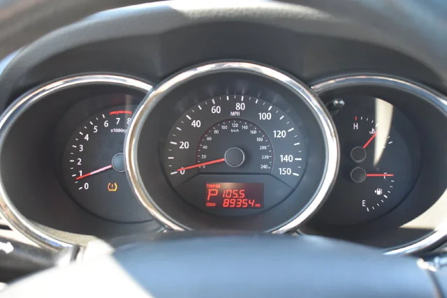 Used 2013 Red Kia LX image 23