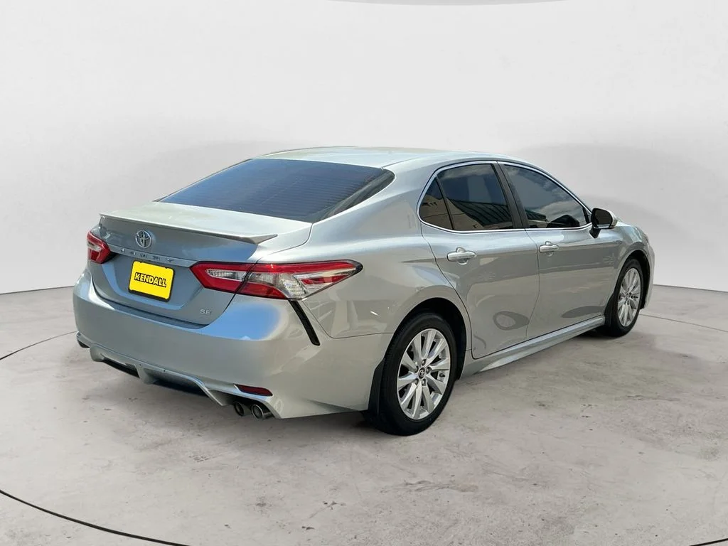 Used 2019 Silver Toyota SE image 5