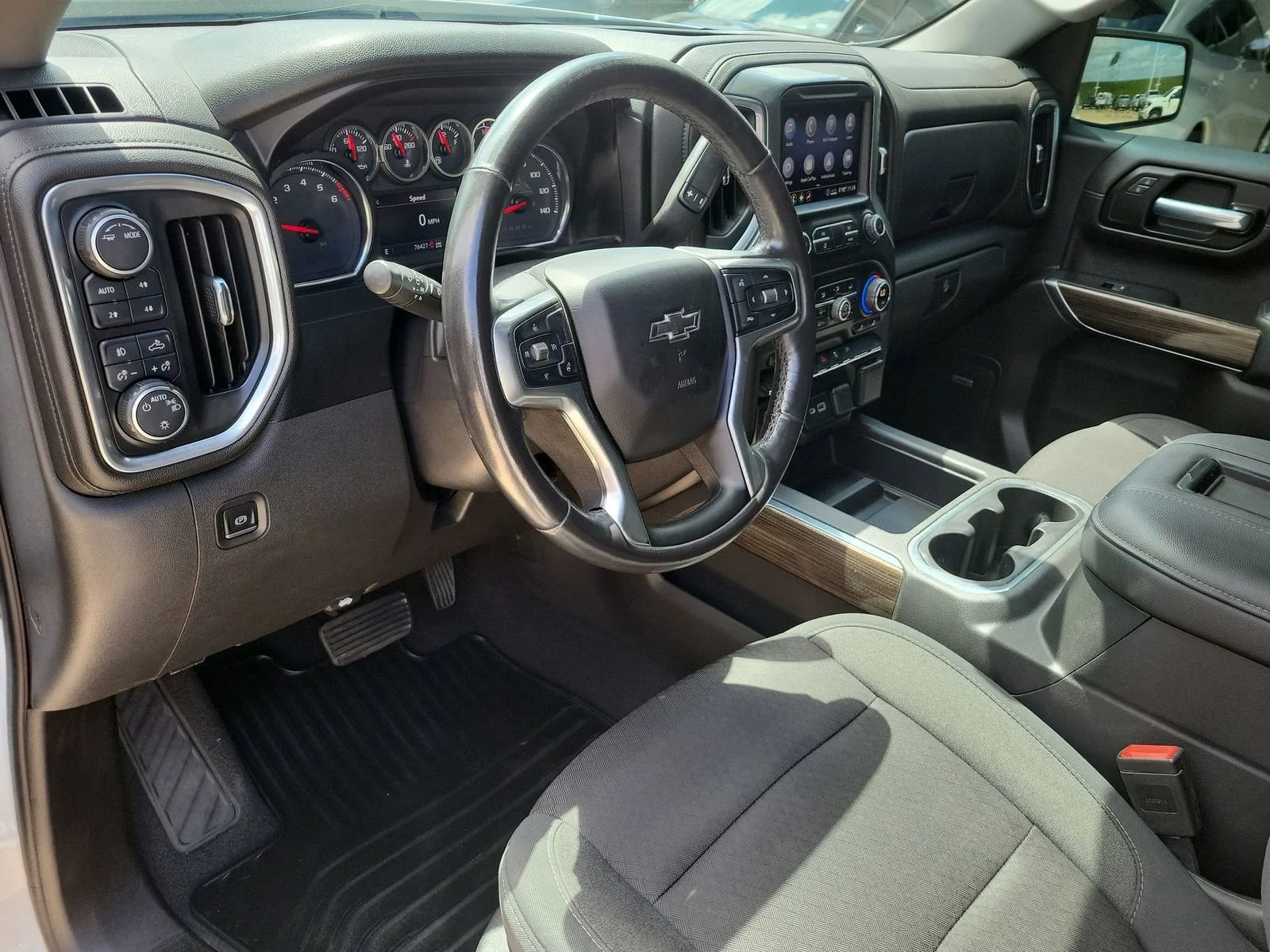 2020 Chevrolet Silverado 1500 RST - Photo 10