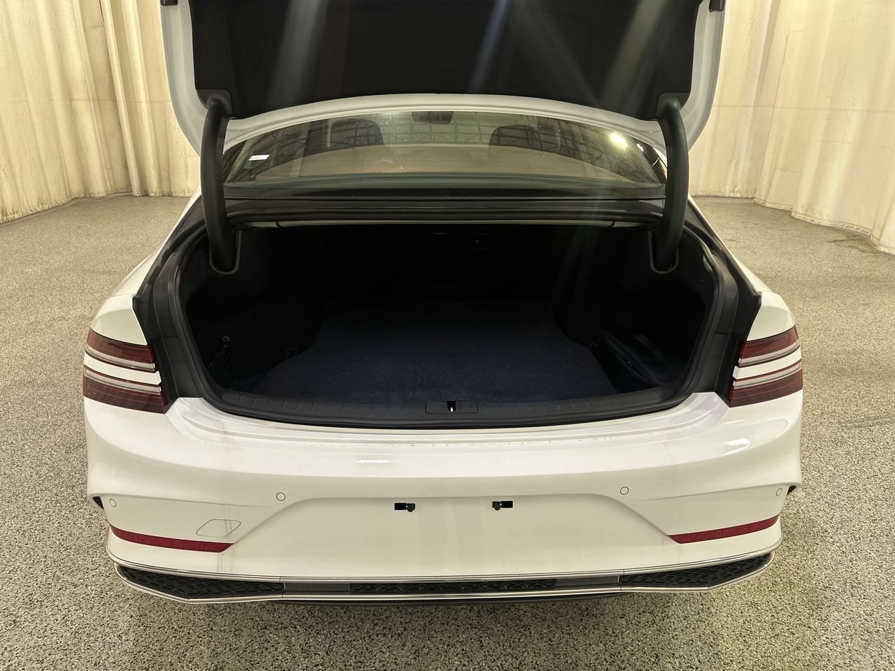 2026 GENESIS G80 Advanced - Photo 17