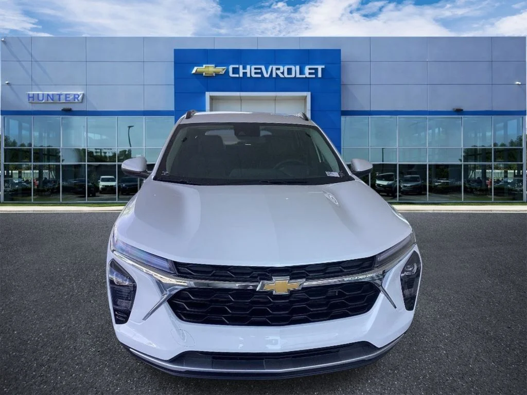 New 2026 Summit White Chevrolet LT image 4