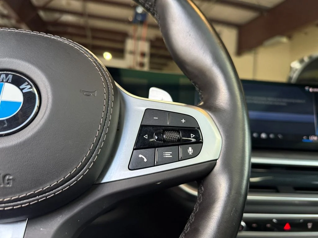 Used 2024 Black BMW xDrive40i image 25