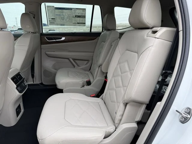 New 2026 White Volkswagen 2.0T SE w/Technology image 18