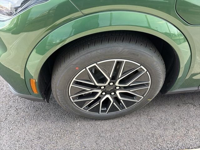New 2026 Eruption Green Metallic Ford Premium image 8
