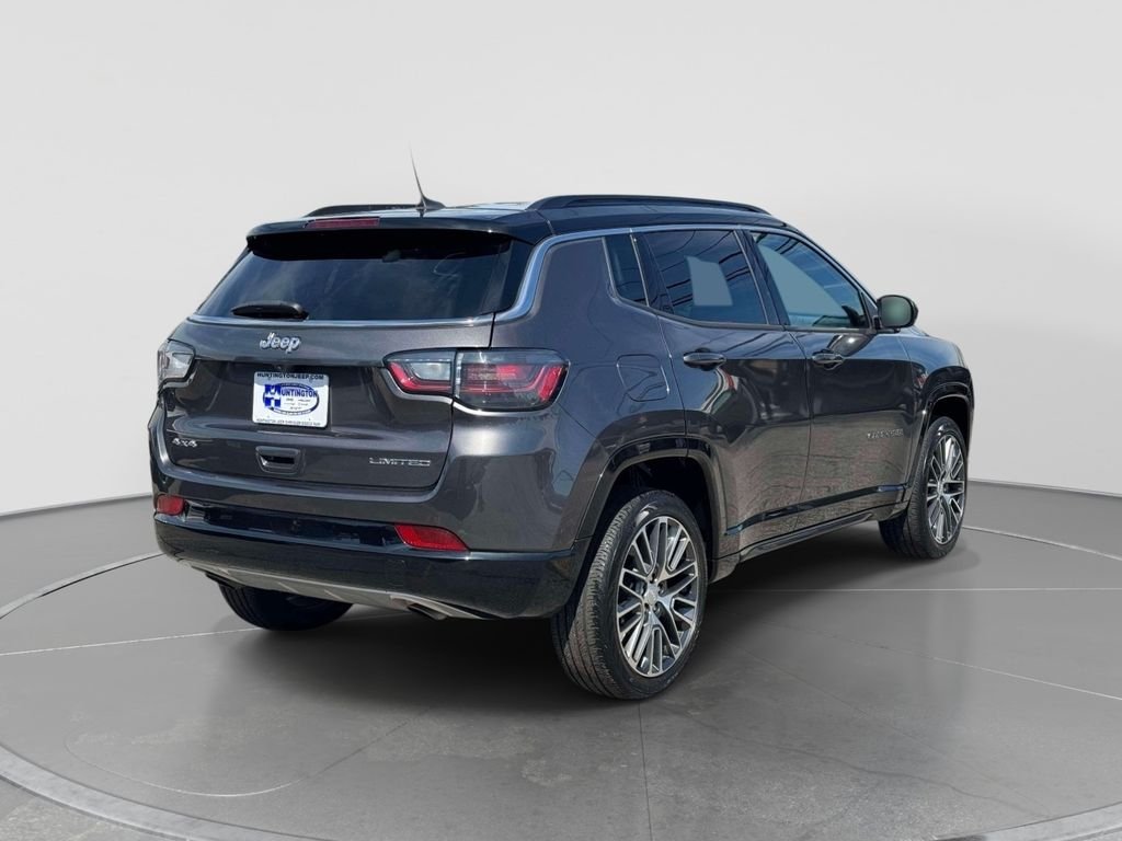 Used 2023 Gray Jeep Limited image 7