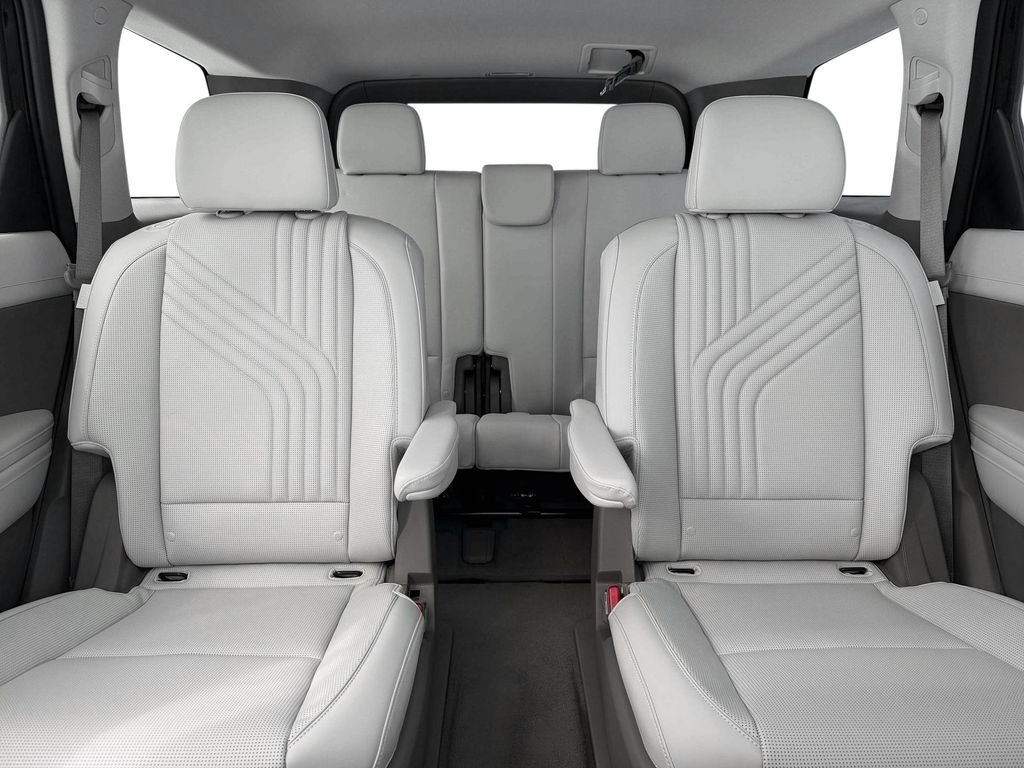 New 2026 Black Hyundai SEL Premium image 16