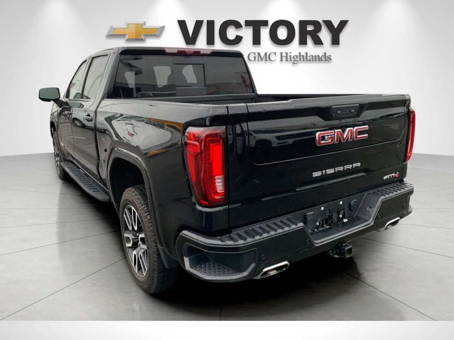 Used 2024 Onyx Black GMC AT4 image 5