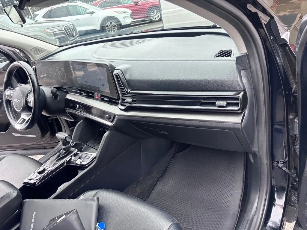 Used 2024 Black Kia EX image 28