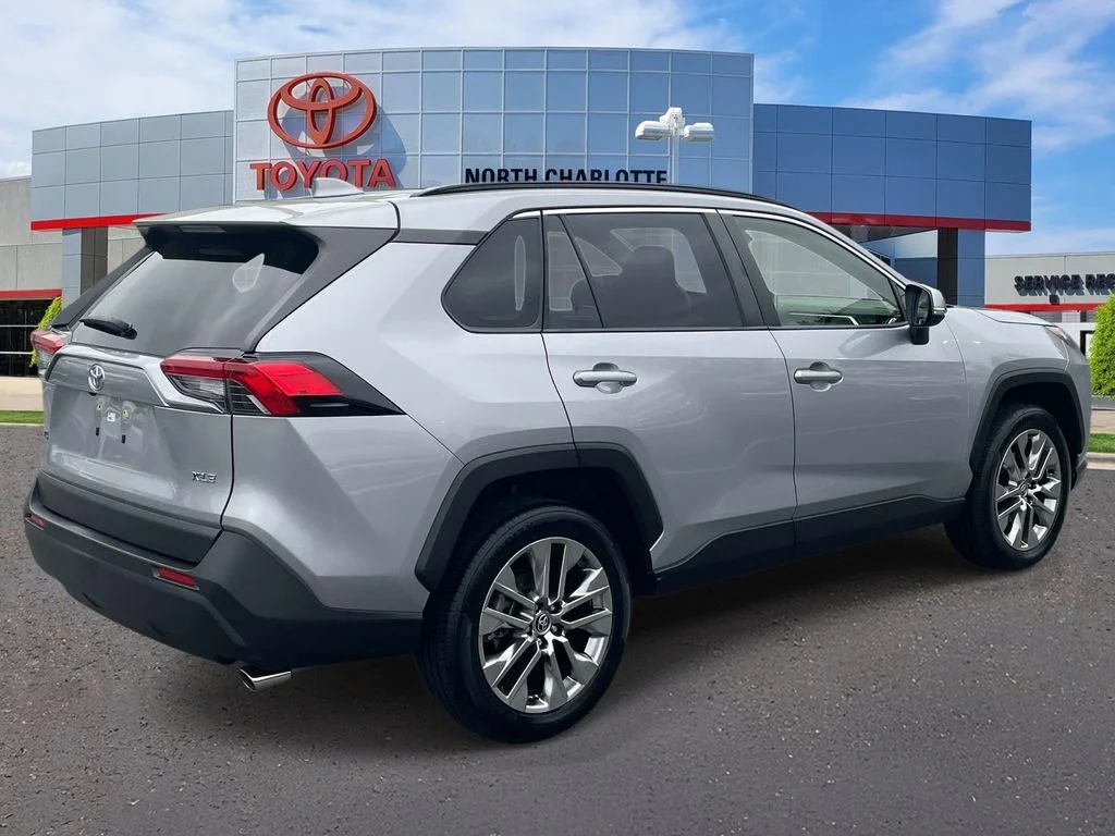 2023 Toyota RAV4 XLE Premium - Photo 8