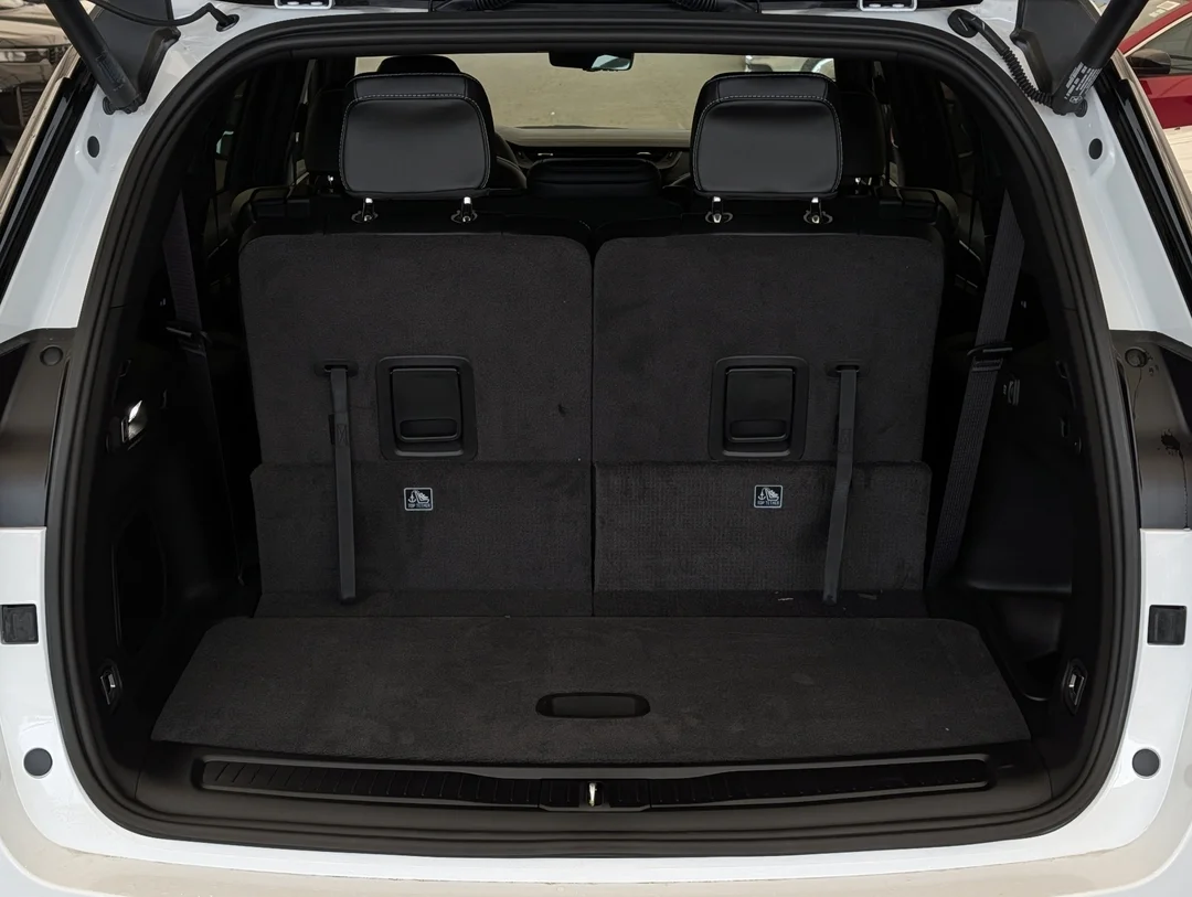 New 2026 White Jeep Limited Reserve - - 4x4 - CommandView Sunroof - Nappa Leather Seats & More! image 30