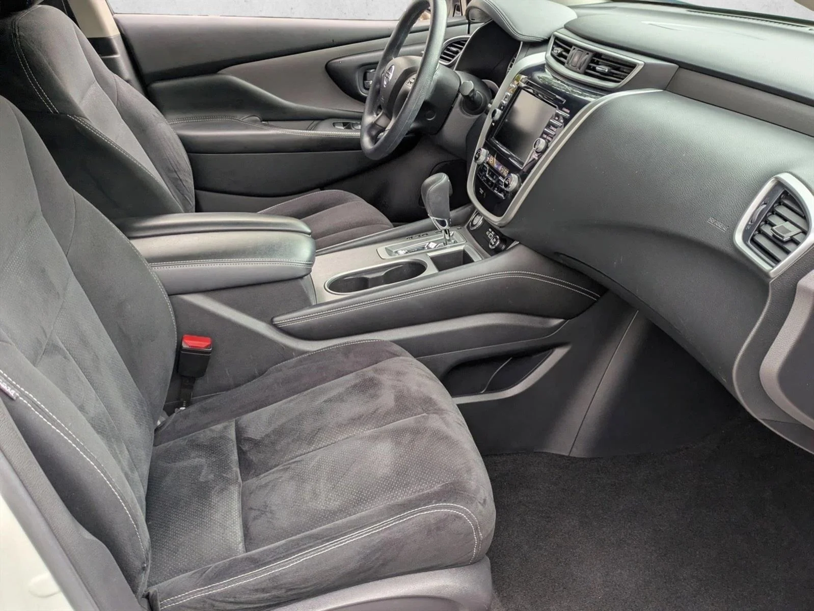 Used 2020 Pearl White Tricoat Nissan S image 19