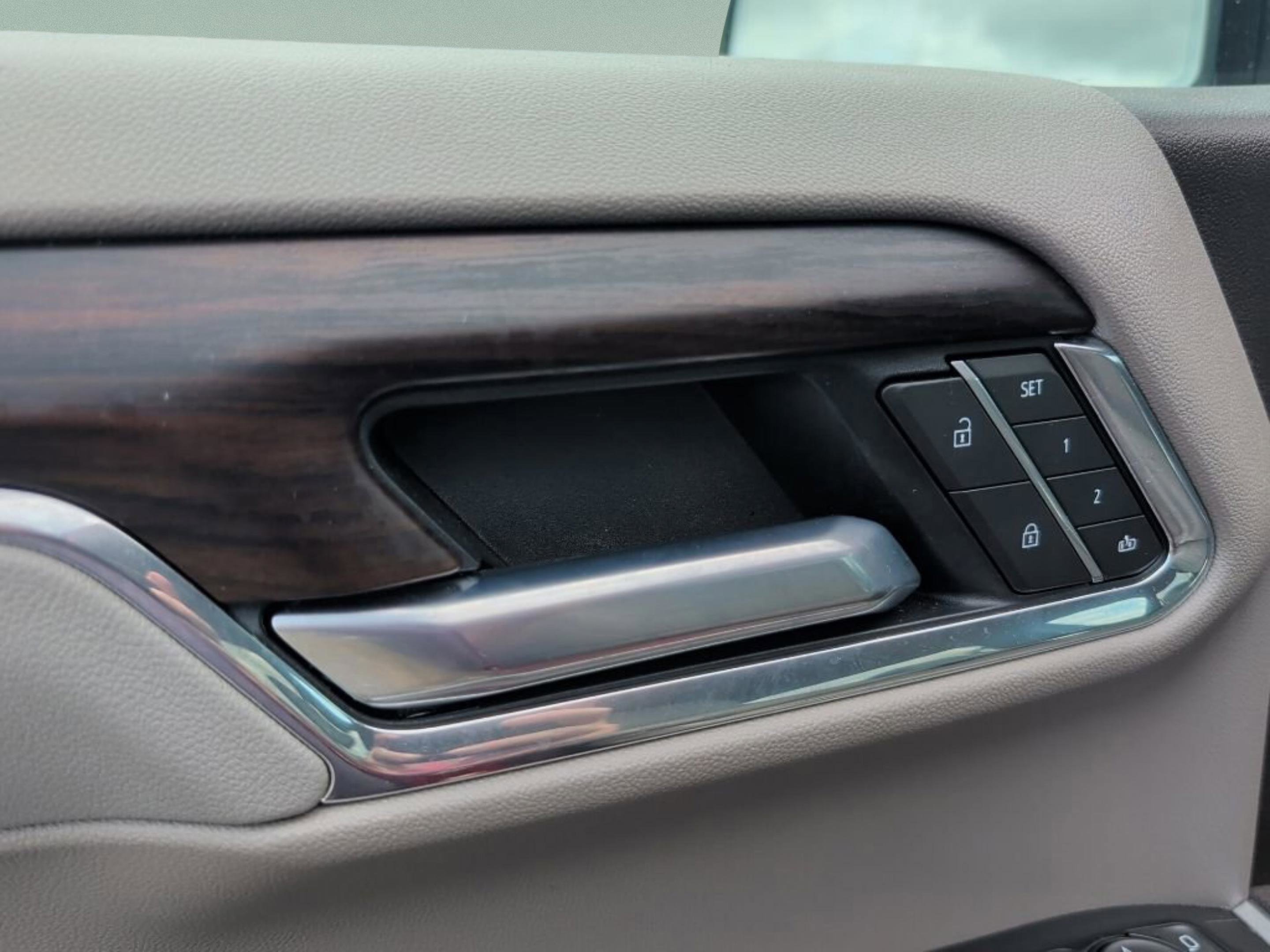 Used 2025 Volcanic Red Tintcoat GMC SLT image 19