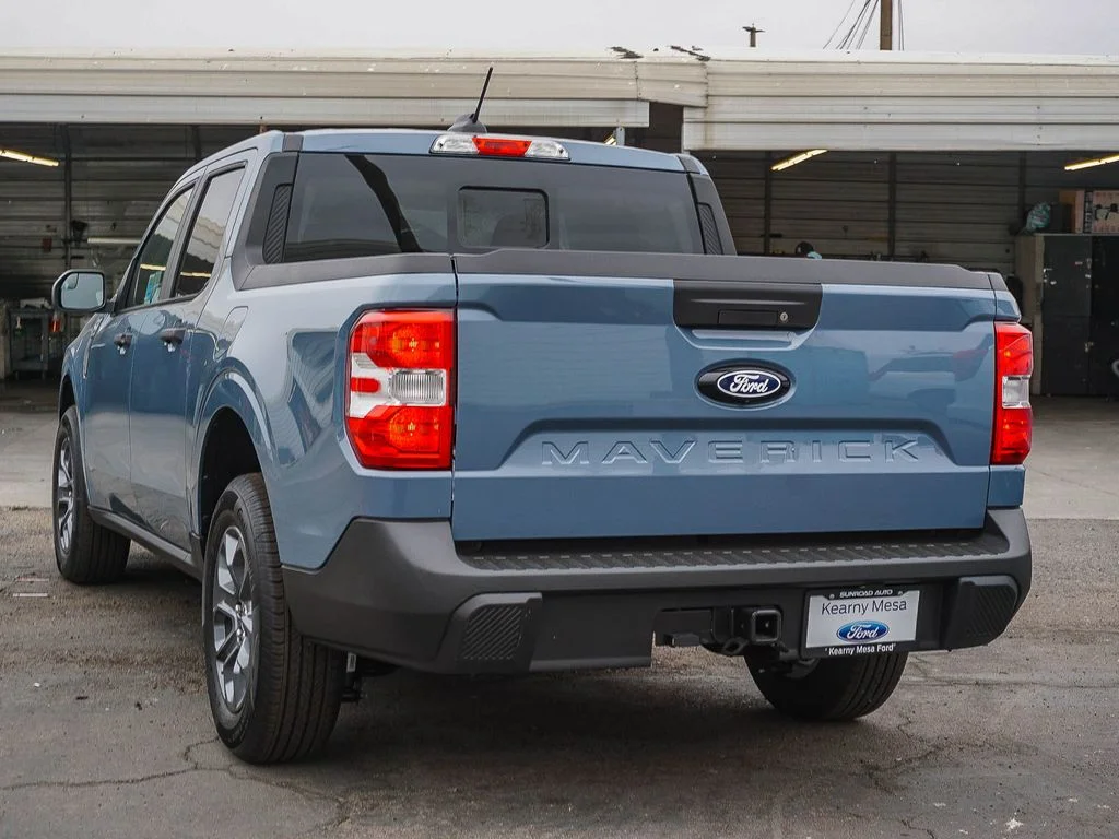 New 2026 Gray Ford XLT image 4