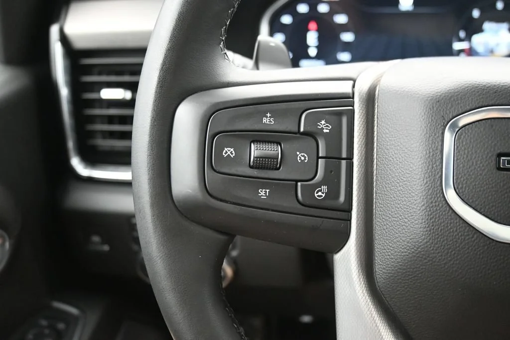Used 2024 Onyx Black GMC Denali image 20