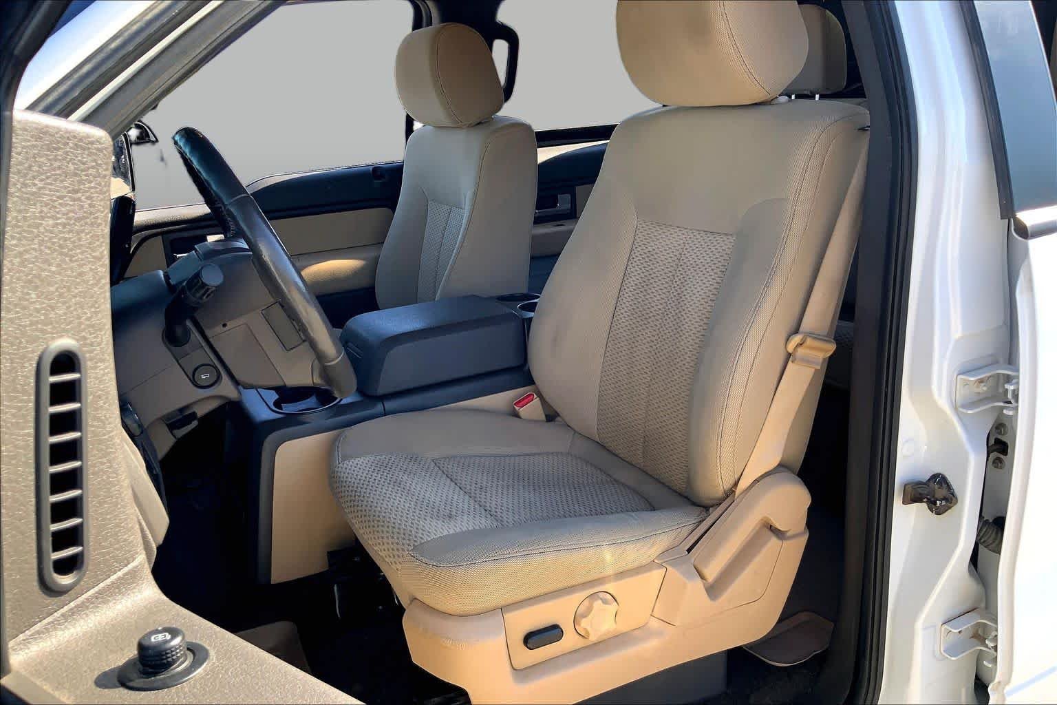 Used 2014 Oxford White Ford XLT image 8
