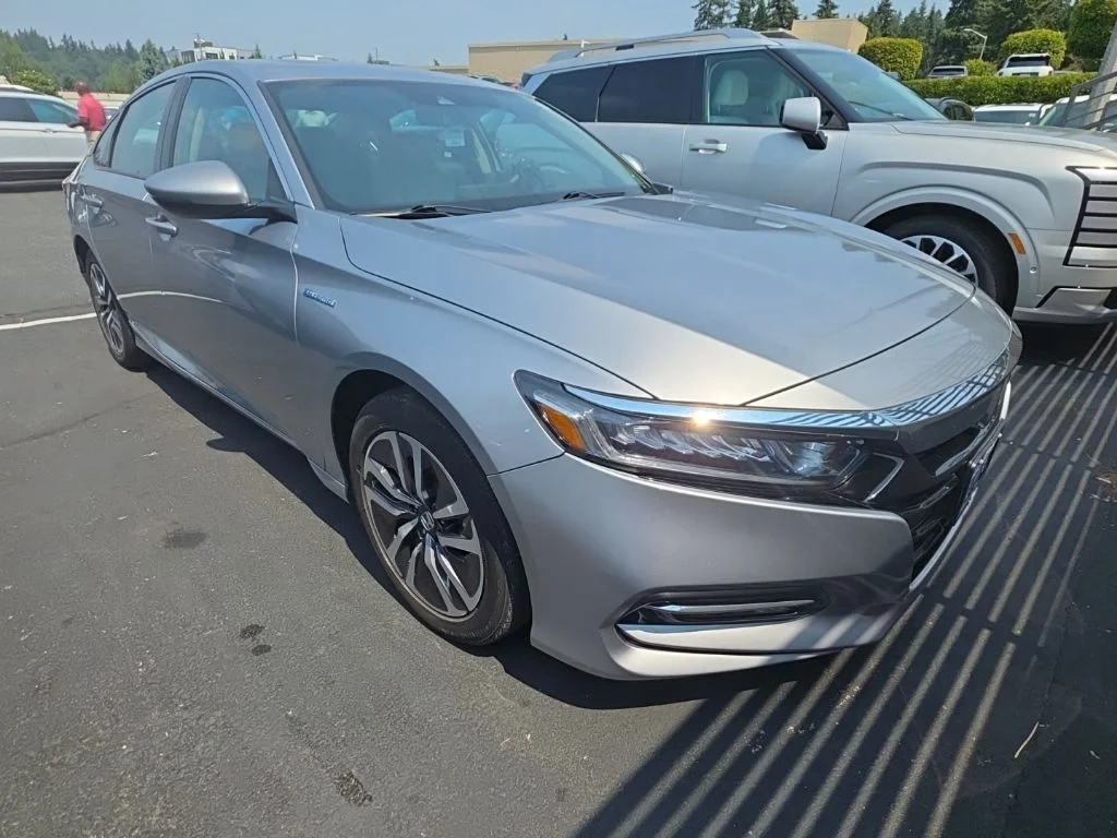 Used 2019 Lunar Silver Metallic Honda EX-L image 2