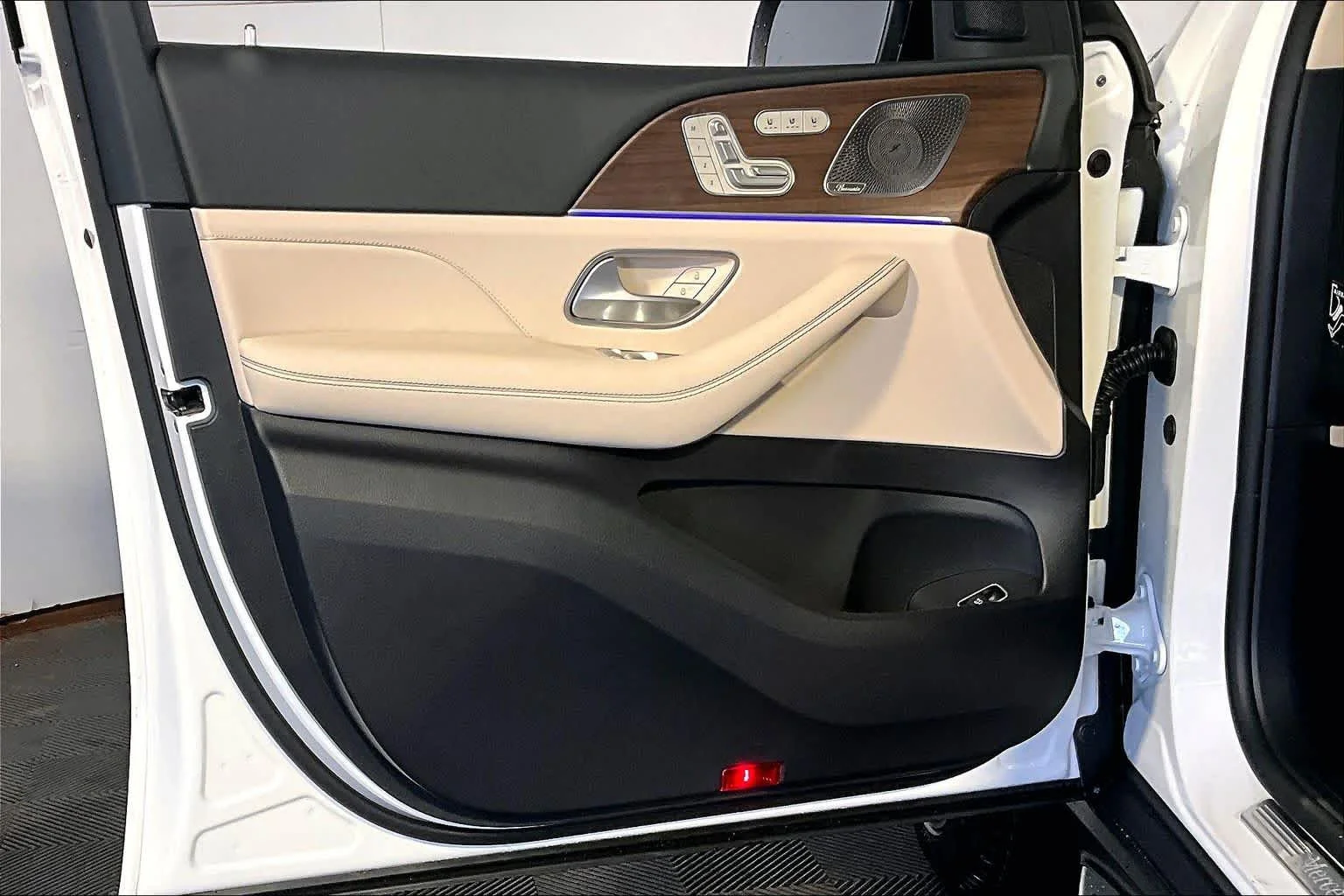 New 2026 Polar White Mercedes-Benz GLE 350 image 11