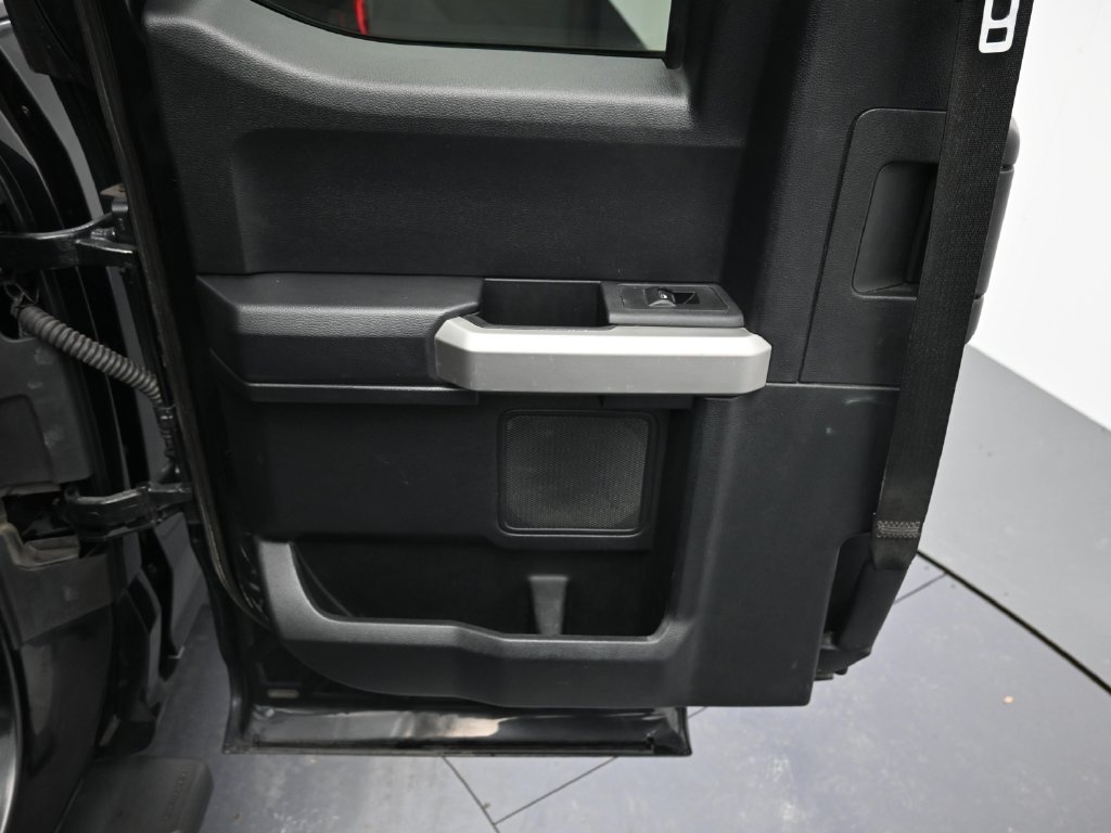 Used 2015 Black Ford Lariat image 24