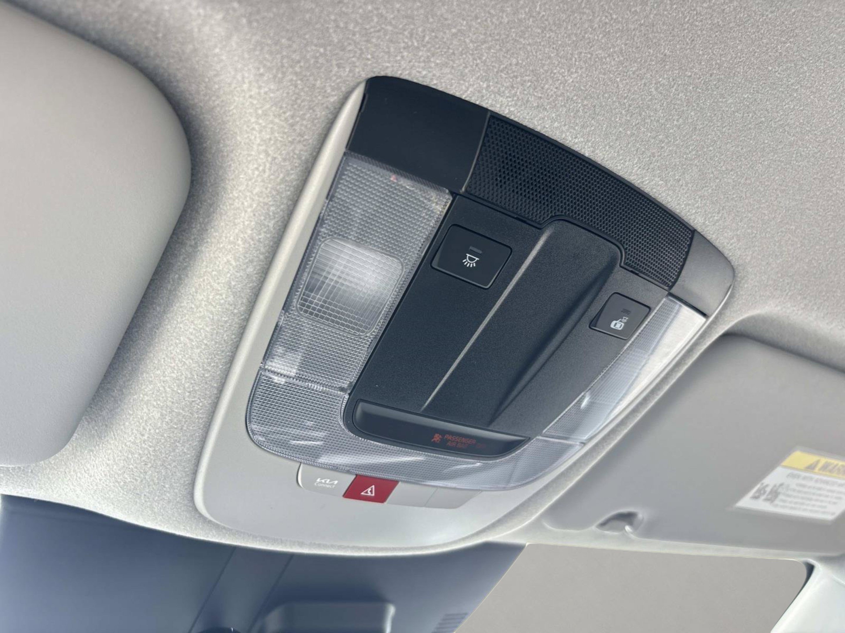 New 2026 Snow White Pearl Kia WIND image 33