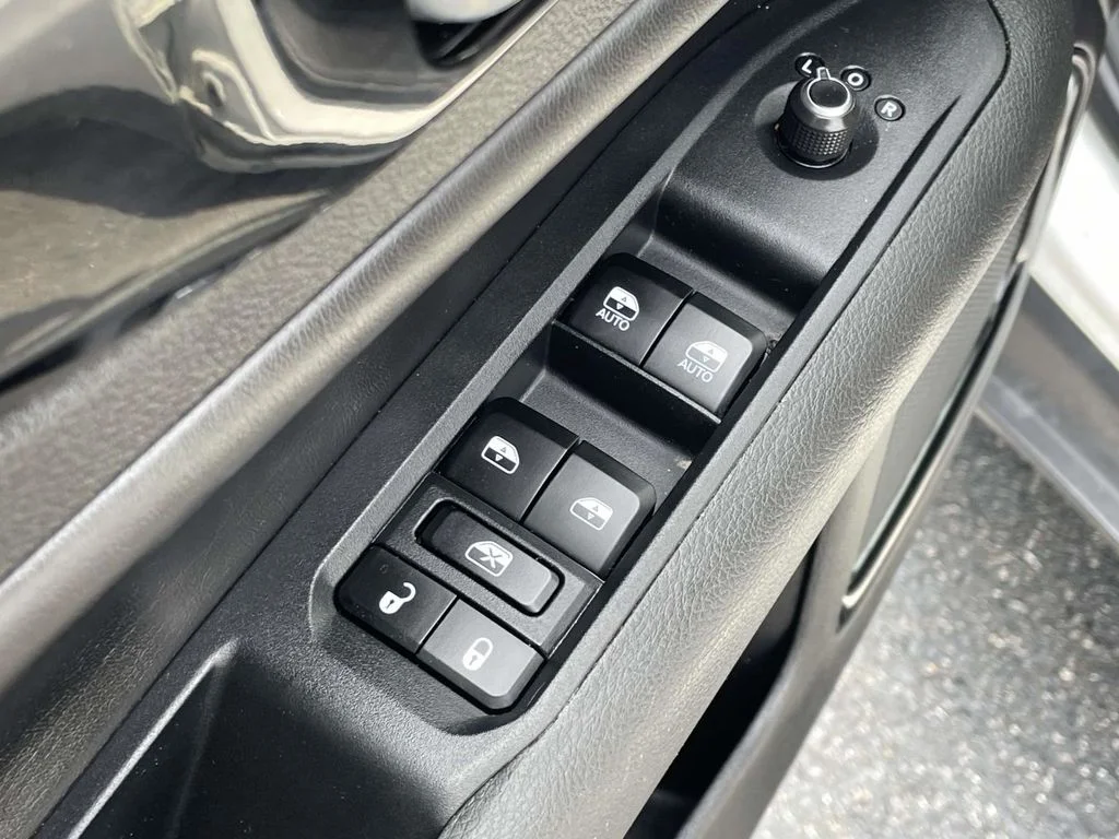 Certified Used 2025 White Jeep Trailhawk image 25