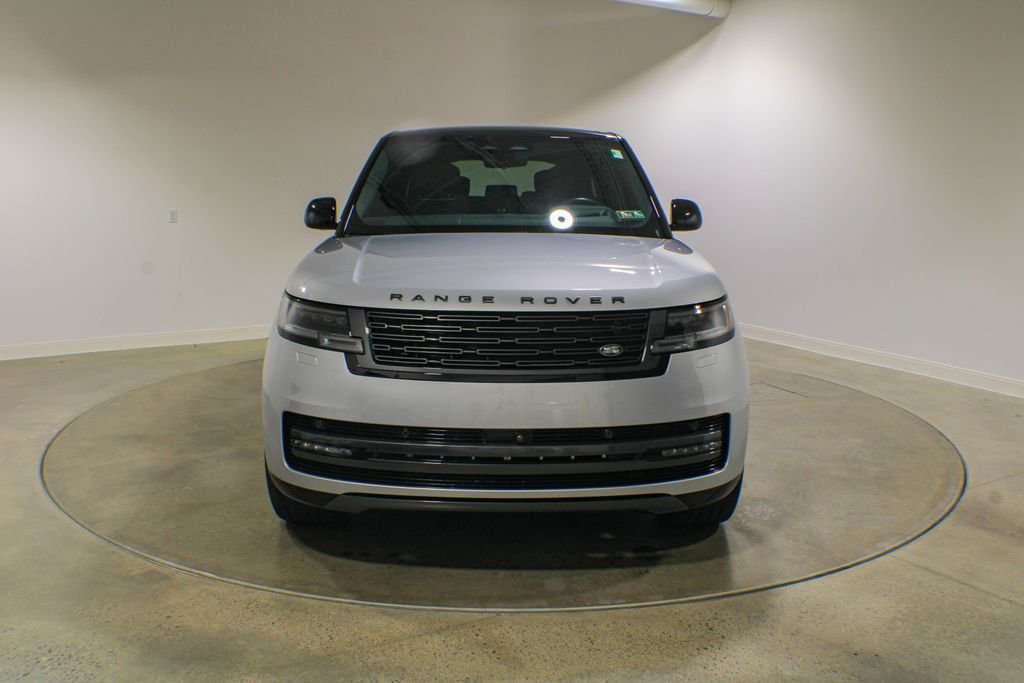Certified Used 2025  Land Rover Autobiography image 9