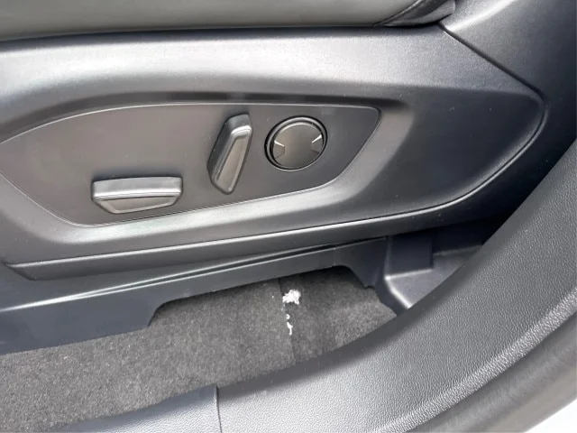 New 2026 Space White Metallic Ford Active image 40