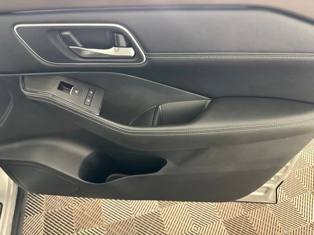 Certified Used 2022 Silver Nissan Platinum image 19