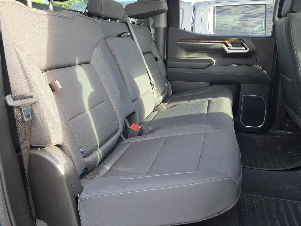 Used 2025 Blue GMC Elevation image 8