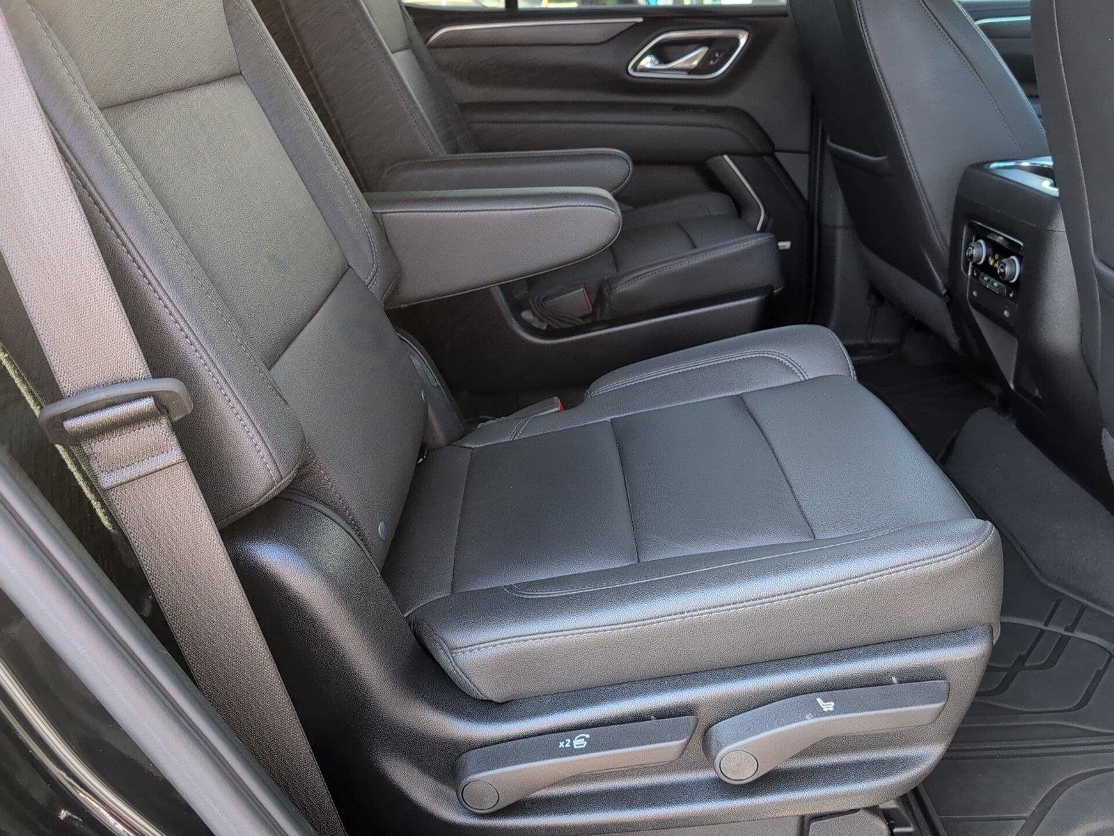 Used 2024 Black Chevrolet Z71 image 39
