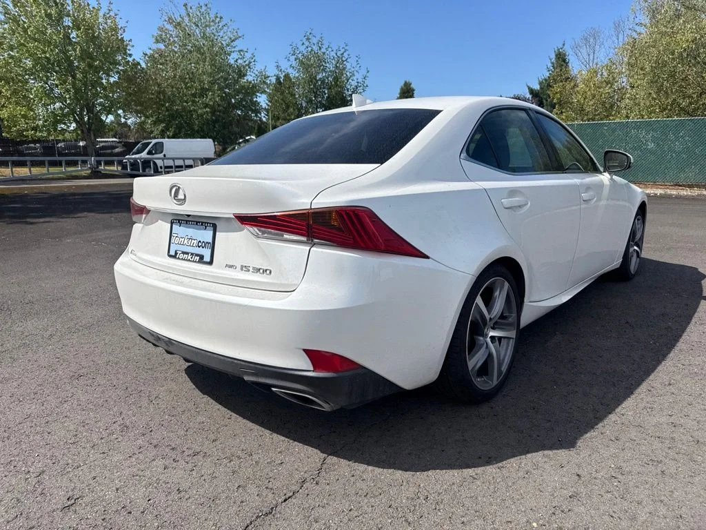 Used 2018 Eminent White Pearl Lexus 300 image 7