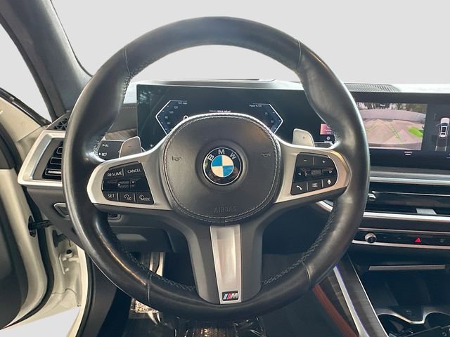 Used 2023 White BMW xDrive40i image 11