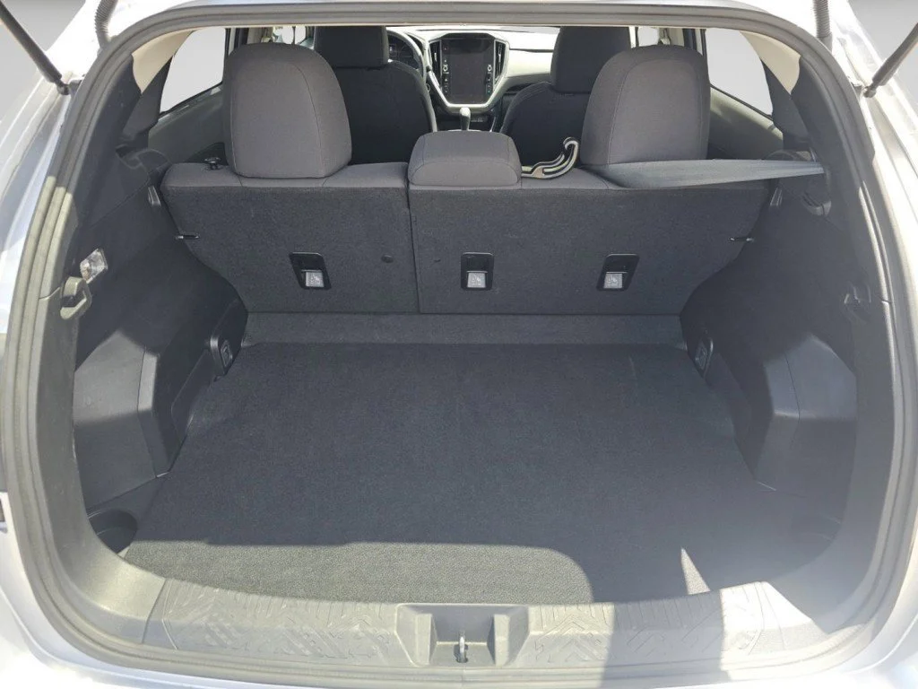 Used 2025 Ice Silver Metallic Subaru Premium image 29