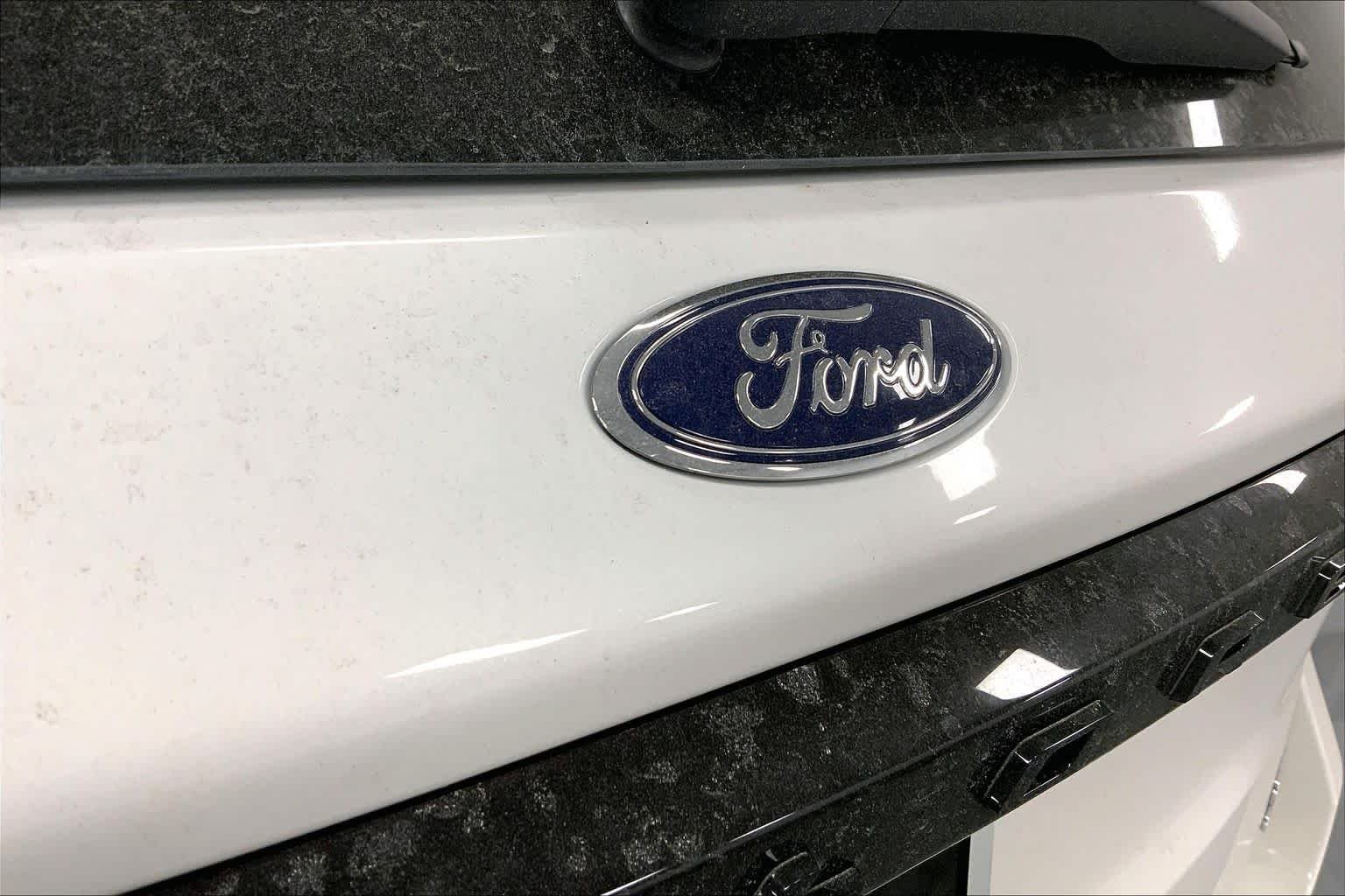 New 2026 Star White Metallic Tri-Coat Ford ST image 12