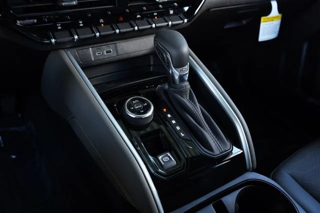 2026 Chevrolet Colorado ZR2 - Photo 25
