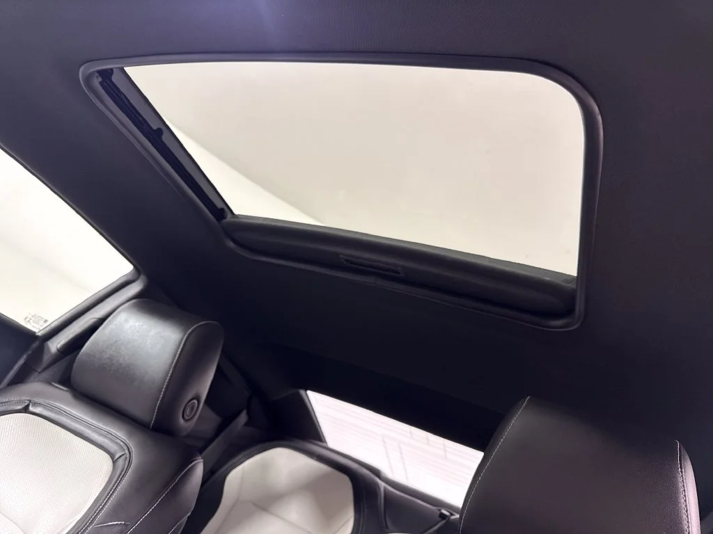 2023 Chevrolet Camaro 2LT - Photo 21