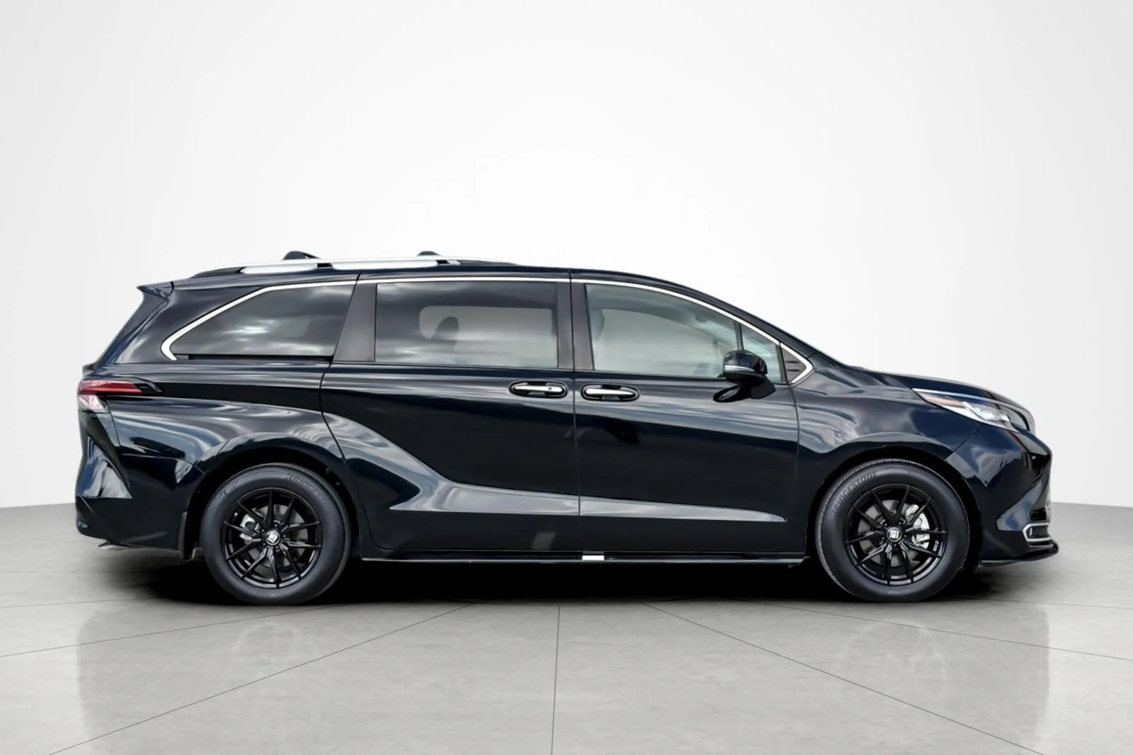 Certified Used 2022 MIDNIGHT BLACK Toyota Limited image 6