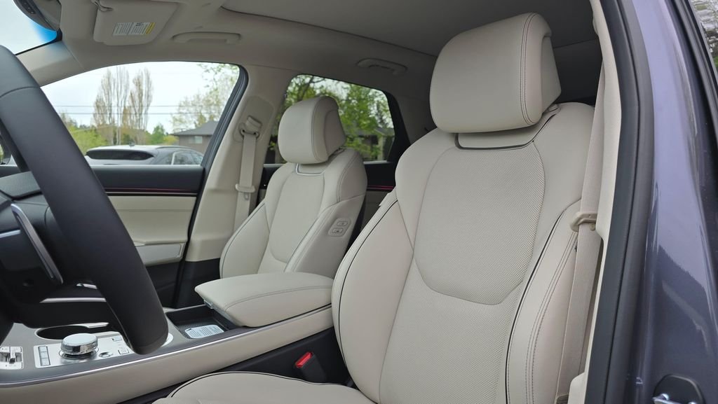 New 2026 Silver Genesis 2.5T ADVANCED image 22