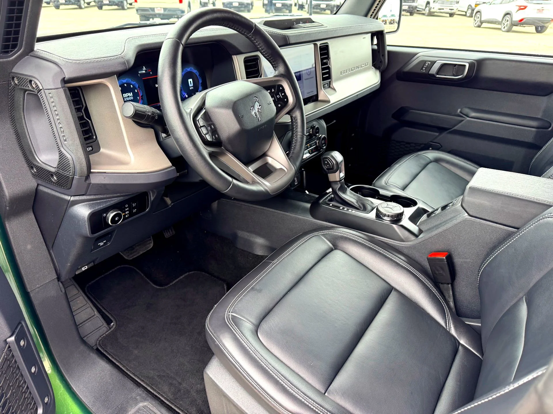 Used 2025  Ford Outer Banks image 13