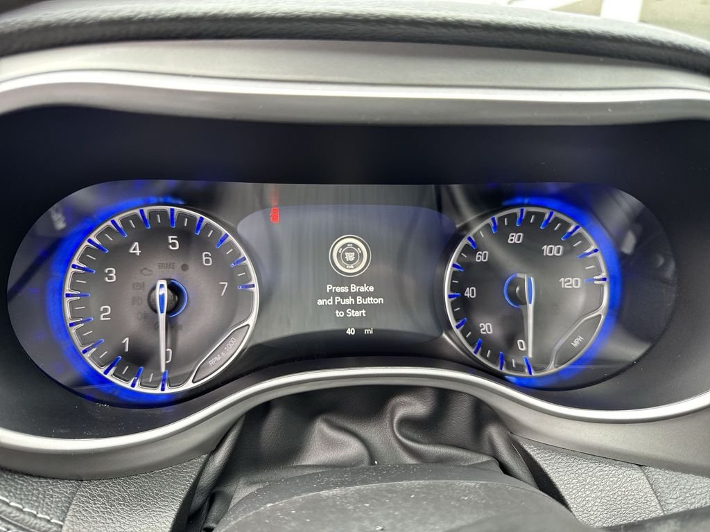 2027 Chrysler Pacifica Limited - Photo 15