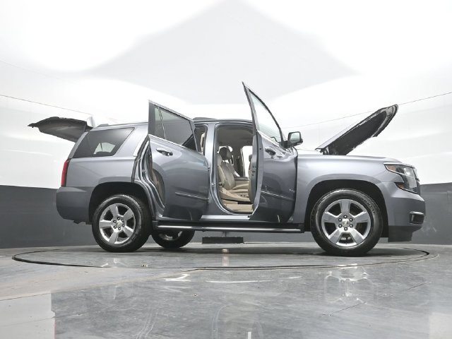 Used 2018 Gray Chevrolet Premier image 31
