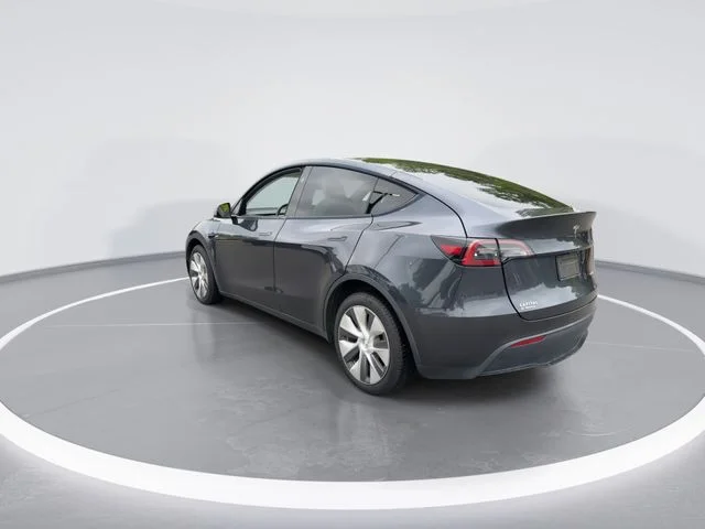 Used 2024  Tesla Long Range image 6