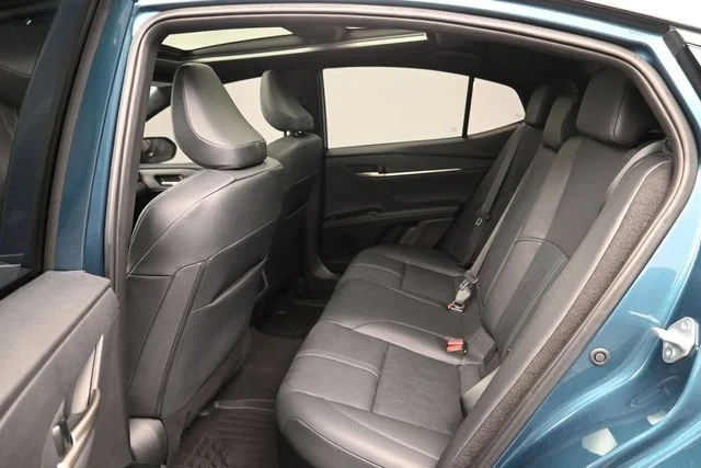 Used 2025 Ocean Gem/midnight Black Metallic Toyota LE image 21