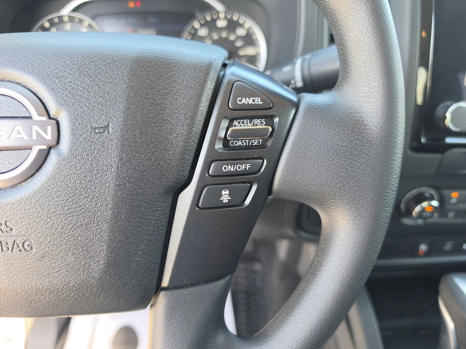 Used 2022 White Nissan S image 32