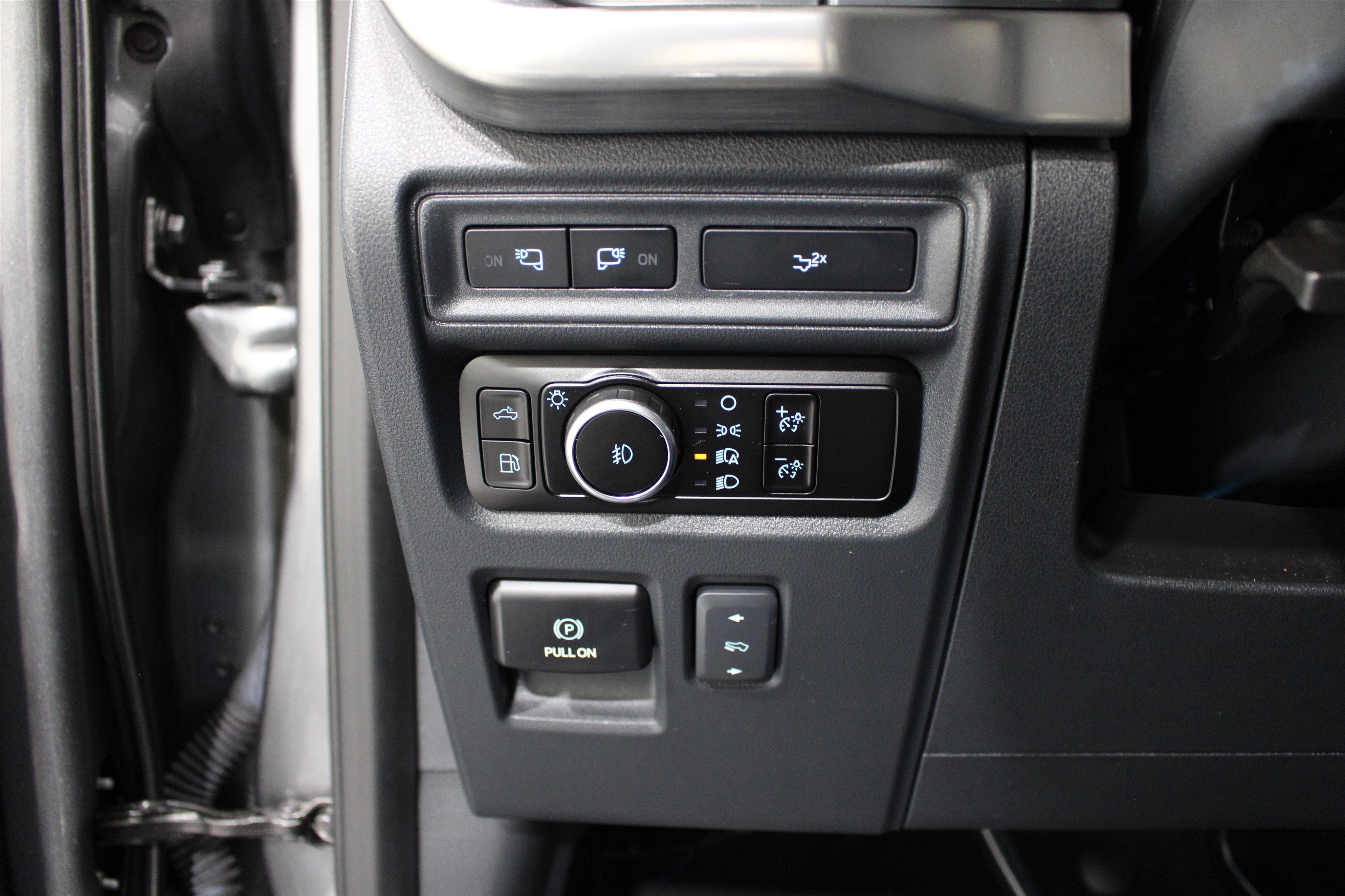 2023 Ford F-150 Lariat - Photo 9