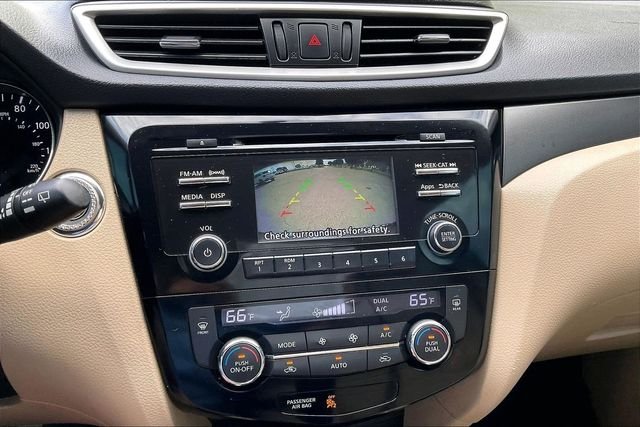 Used 2016 Black Nissan SV image 19
