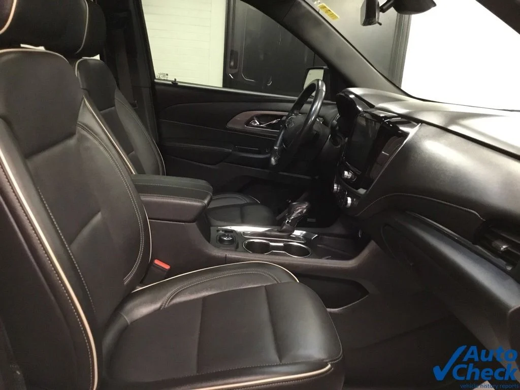 Used 2022 White Chevrolet Premier image 38