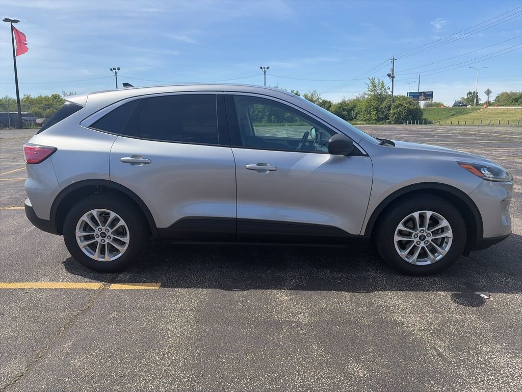 Used 2022 Silver Ford SE image 7